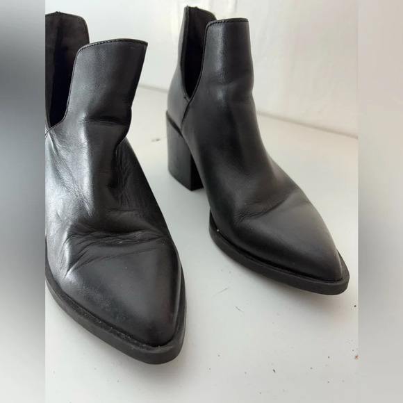 Steve Madden Black leather ankle boots with pointed toe Size-7 - Picture 2 of 6